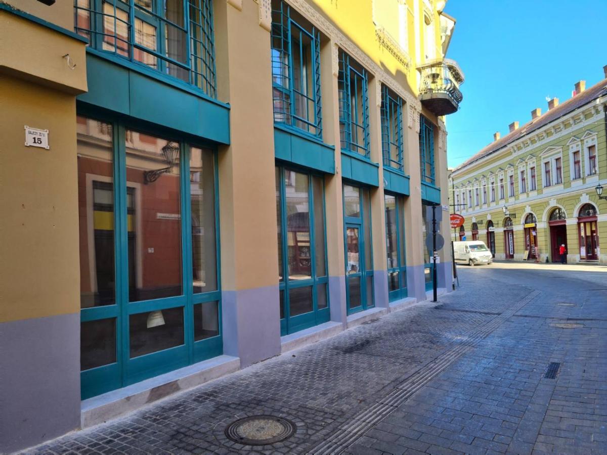 City Center Apartmanhaz Eger Zewnętrze zdjęcie