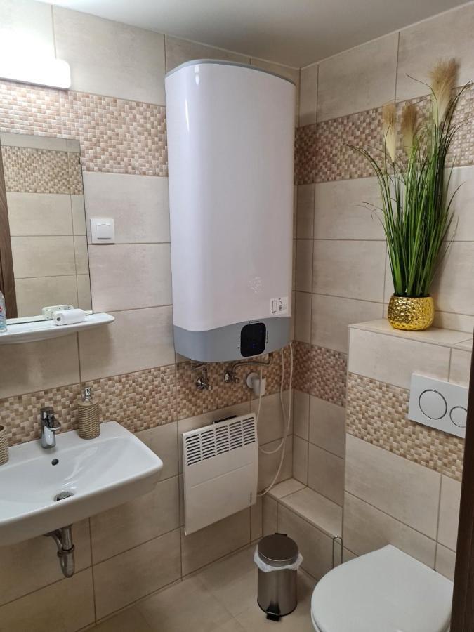 City Center Apartmanhaz Eger Zewnętrze zdjęcie