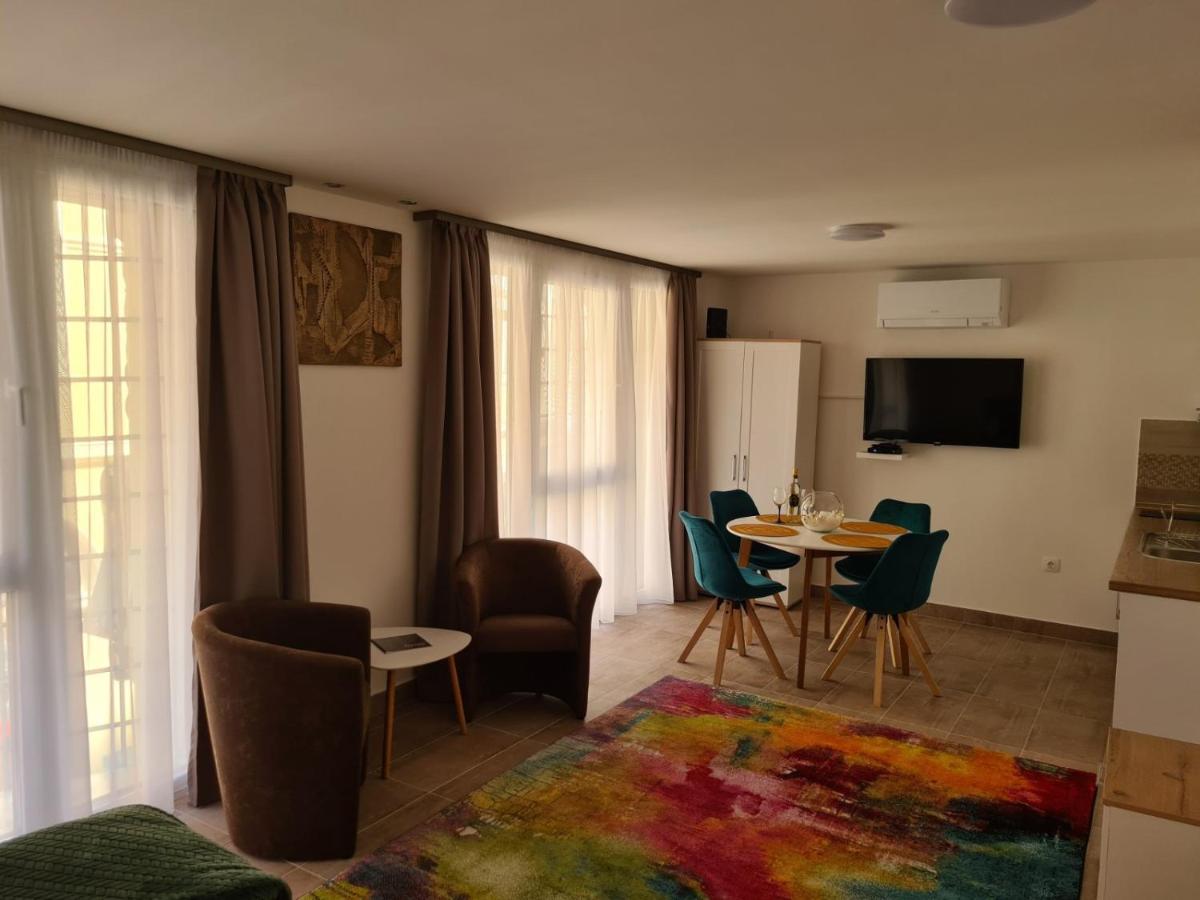 City Center Apartmanhaz Eger Zewnętrze zdjęcie