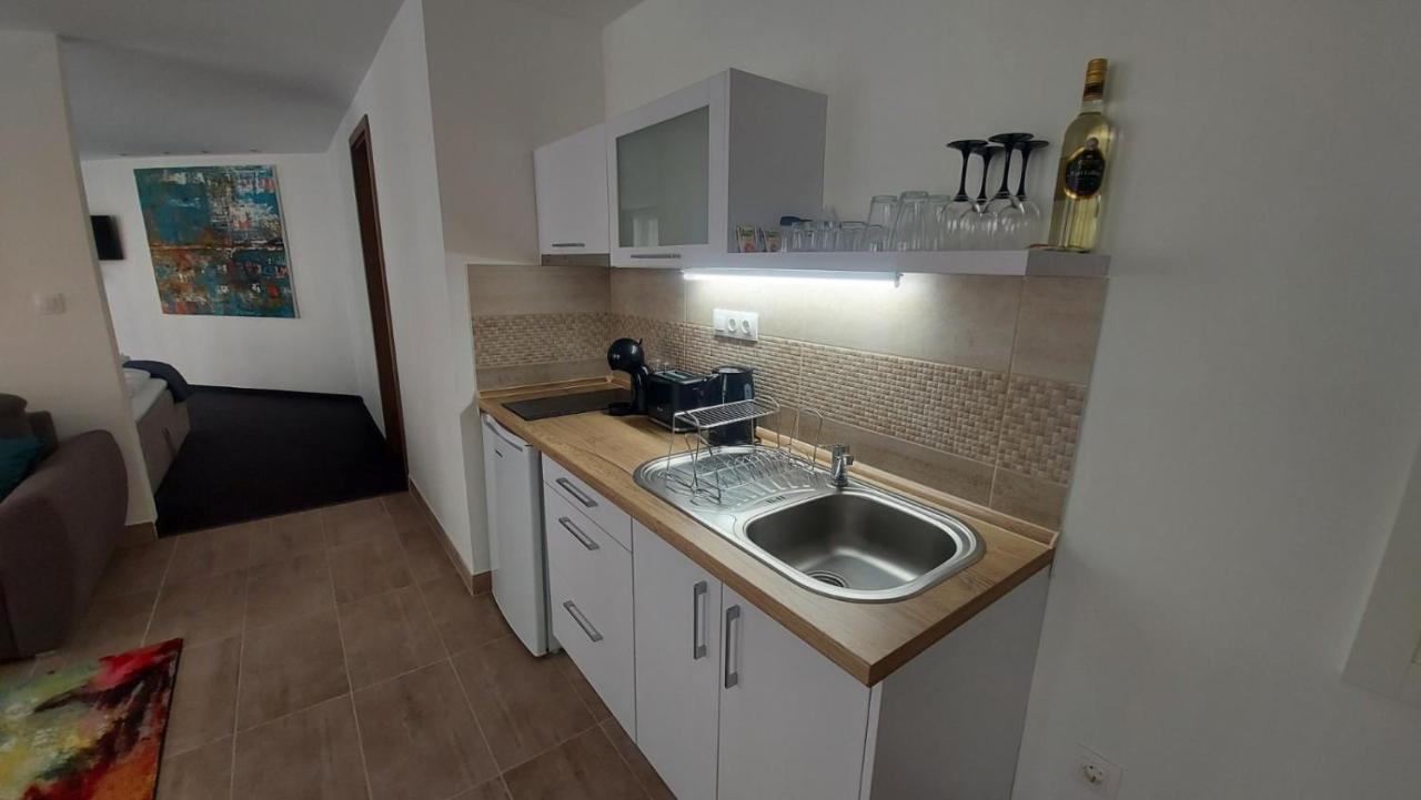City Center Apartmanhaz Eger Zewnętrze zdjęcie