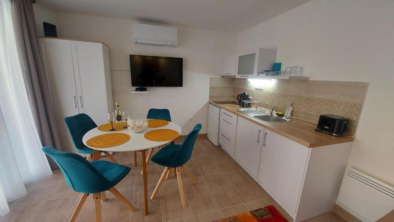 City Center Apartmanhaz Eger Zewnętrze zdjęcie