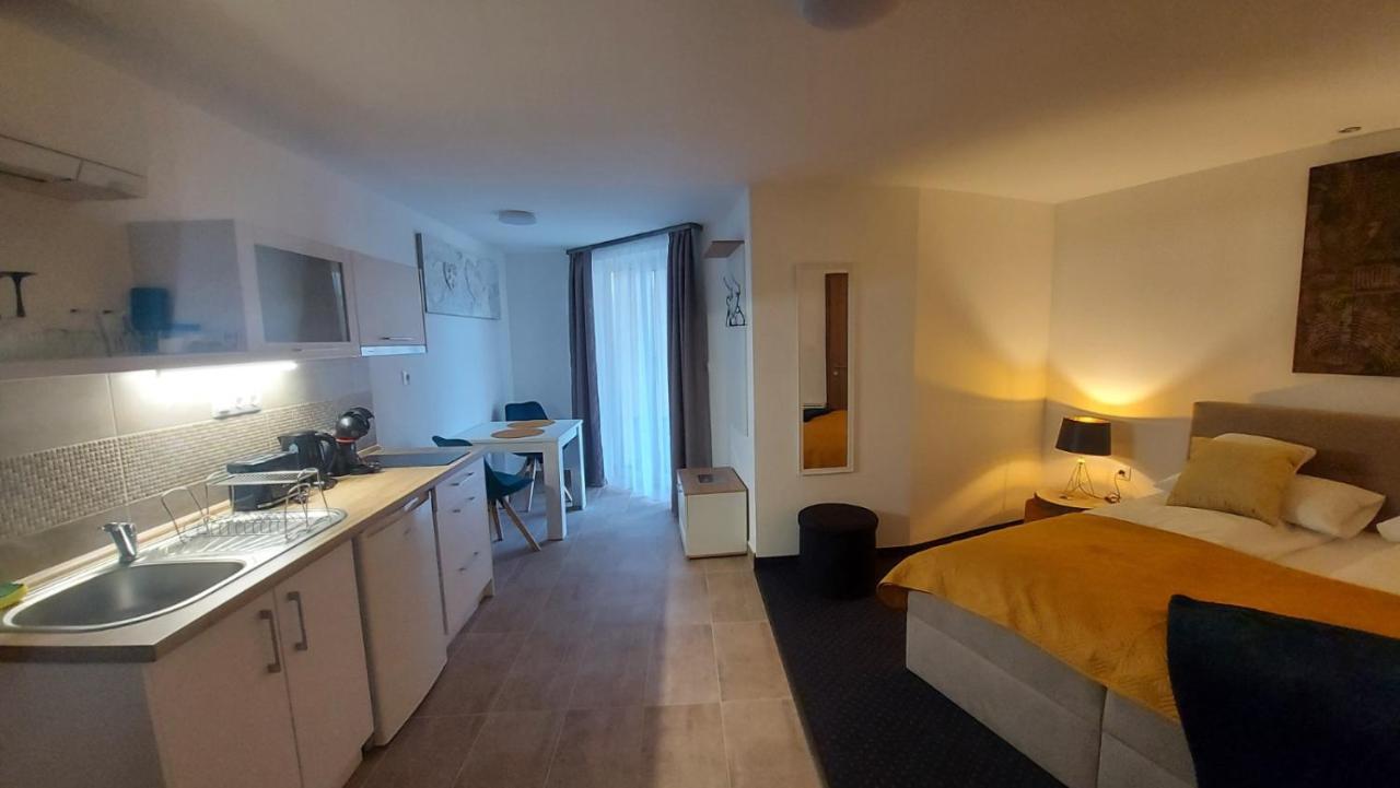 City Center Apartmanhaz Eger Zewnętrze zdjęcie