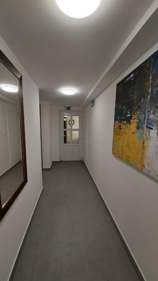 City Center Apartmanhaz Eger Zewnętrze zdjęcie